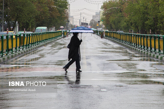 بارش باران و برف در جاده‌های ١١ استان/ جلوگیری از ورود غیر بومی‌ها به ١٠استان