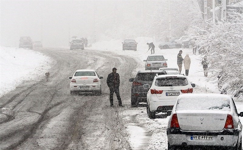 برف و باران در جاده های ۵ استان کشور